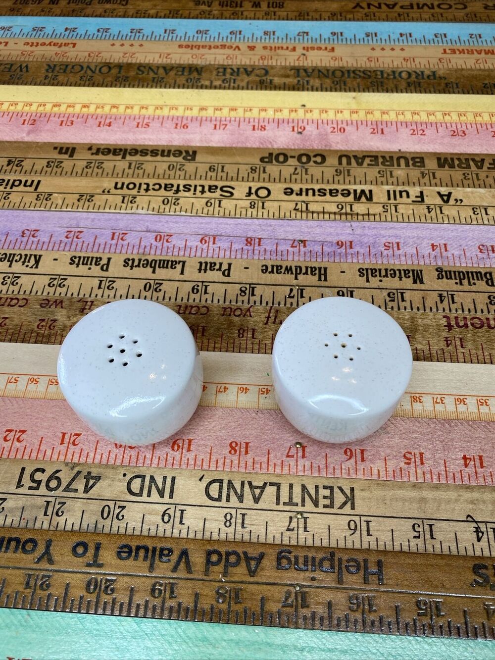 MCM Pebbleford White Speckled Salt Pepper Shaker Set T S & T Taylor Smith 2"